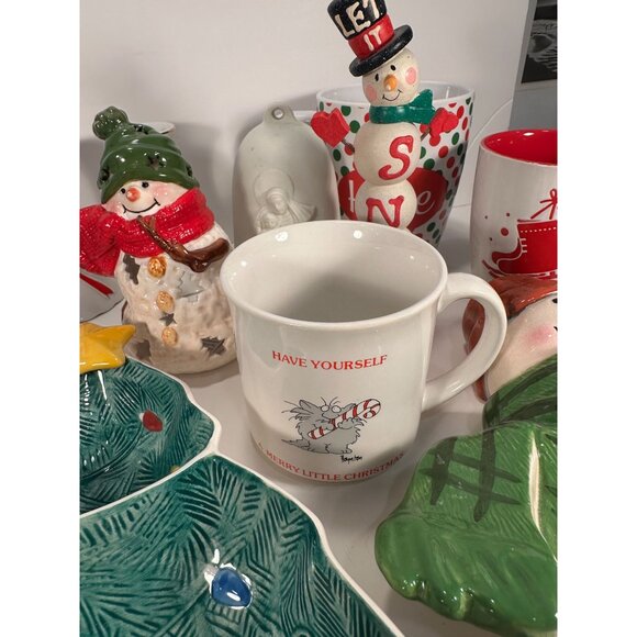 Lot of VTG CHRISTMAS DISHES including Mugs, Candle Holders, Serving Dishes. Boyn - Picture 6 of 8